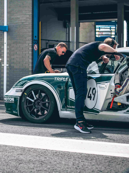 Triple&Crown - Porsche